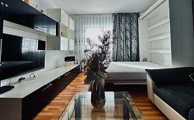 Apartament Ask Home